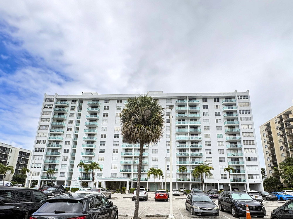 Stratford House Condominium